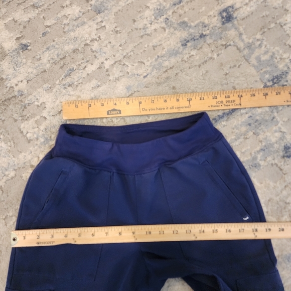 Jaanuu Navy Blue Scrub Set Short Sleeve Zip Top 7-Pocket Cargo Pants Size XS - Picture 11 of 16